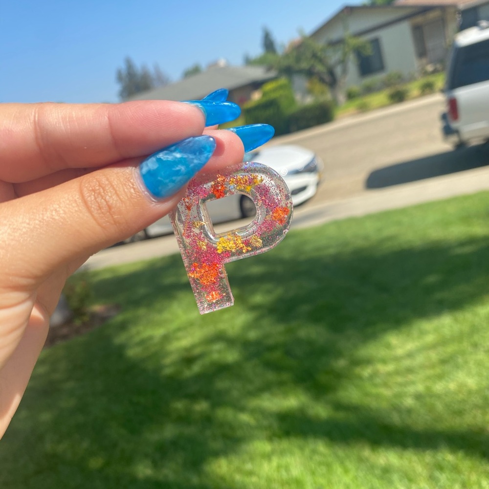 Letter P resin keychain